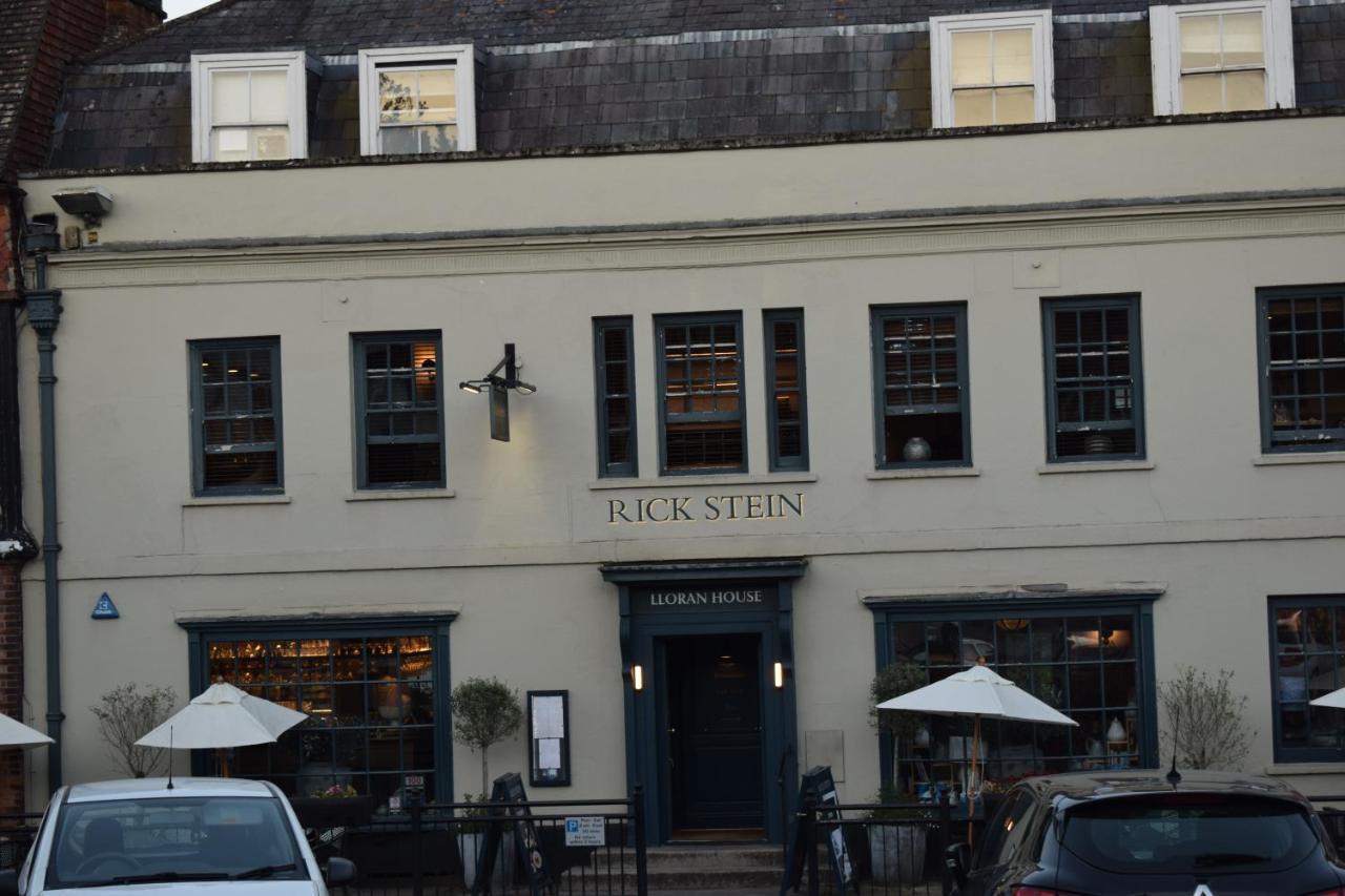 Relax With The Whole Family At The Cosy - Business Rates Available Please Enquire Marlborough